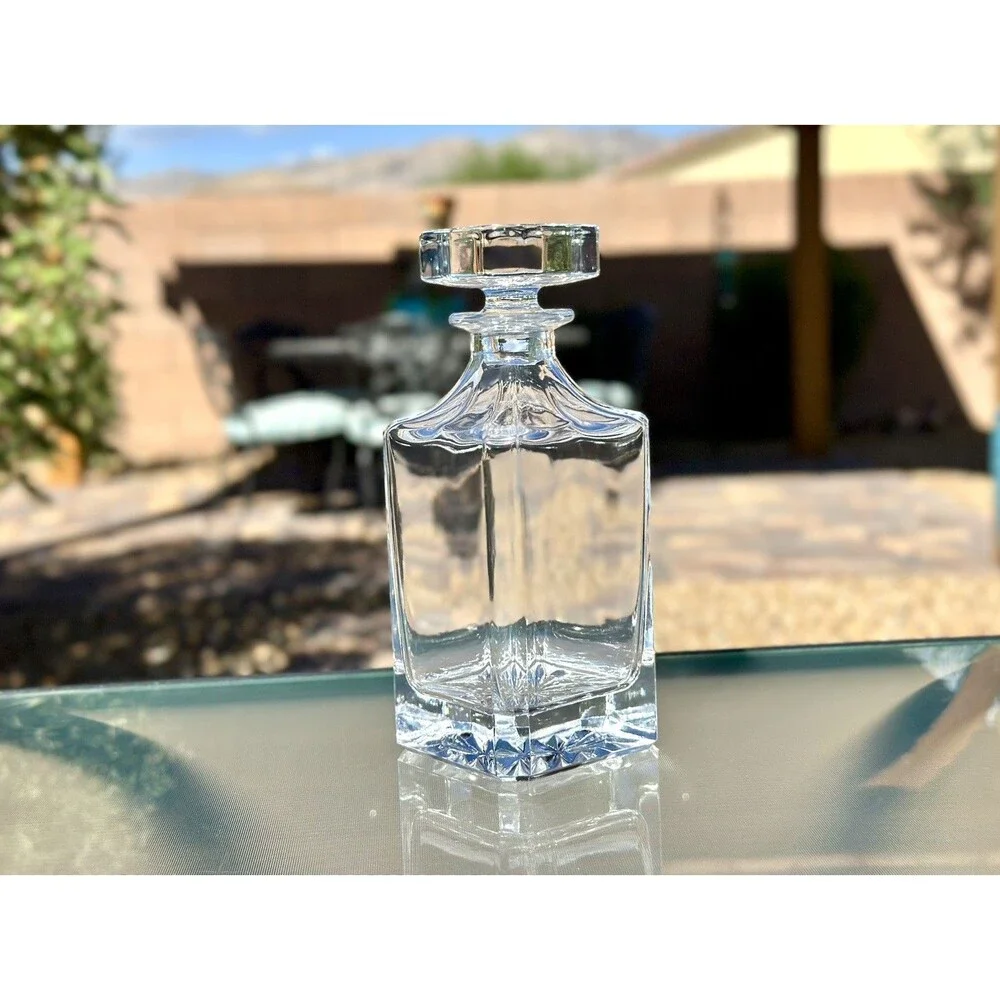 Vintage Clear Crystal Glass Liquor Whiskey Decanter Diamond Stopper Heavy 8 3/4